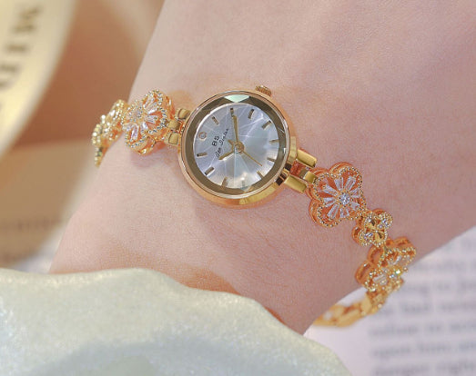 Lucky Zircon Women's Watch with Four-Leaf Clover Design